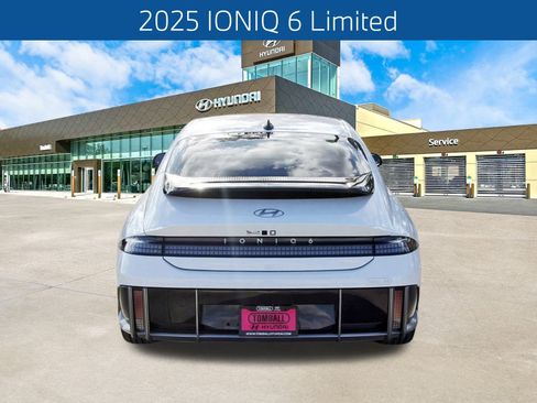 New 2025 Hyundai Ioniq 6 Limited image 5