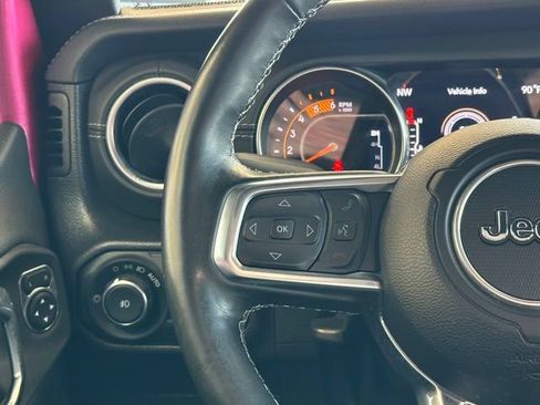 Used 2022 Jeep Wrangler Unlimited Sahara w/ LED Lighting Group AWD/4WD image 9