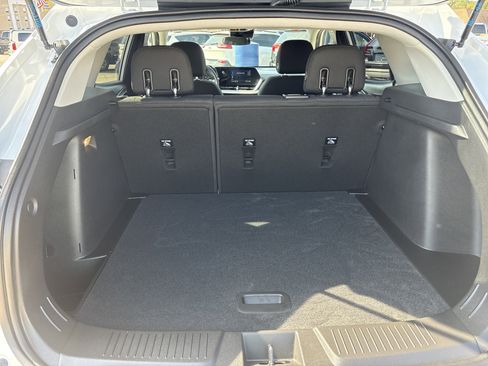 Used 2025 Chevrolet Trax LS w/ LS Convenience Package image 5