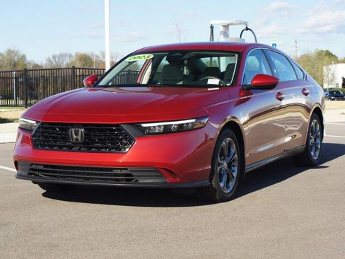 Used 2023 Honda Accord EX image 23