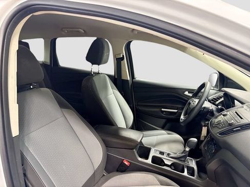 Used 2017 Ford Escape SE AWD/4WD image 19