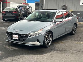 Used 2023 Hyundai Elantra Limited video 2