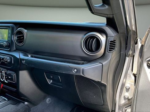 Used 2020 Jeep Gladiator Sport w/ Quick Order Package 24S AWD/4WD image 27