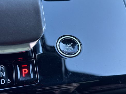 Used 2024 Land Rover Range Rover Sport Autobiography image 23