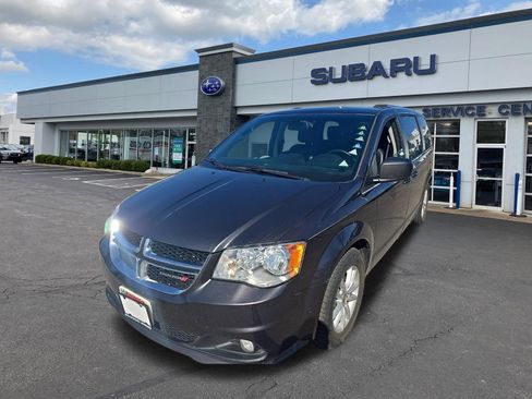 Used 2018 Dodge Grand Caravan SXT image 8