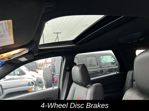 Used 2025 Dodge Durango GT image 25