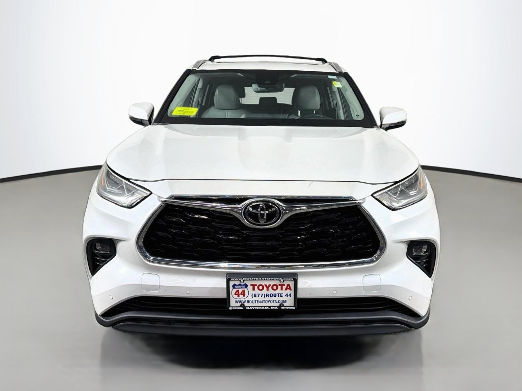 Used 2023 Toyota Highlander Limited AWD/4WD image 9
