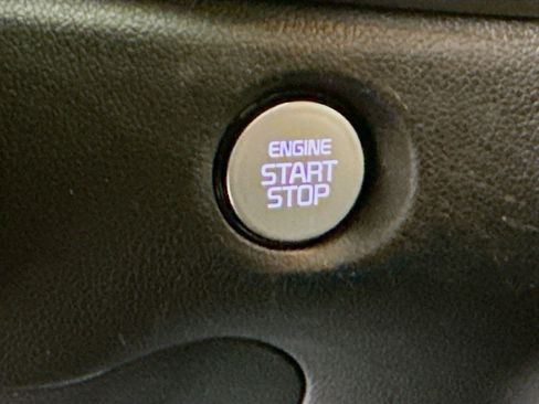 Used 2024 Kia Sorento S image 21