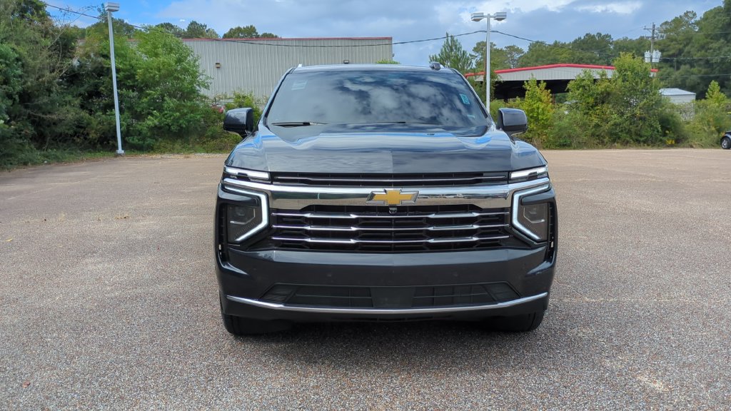 Used 2025 Chevrolet Tahoe LT RWD image 2