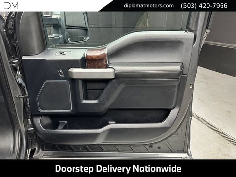 Used 2016 Ford F150 Platinum w/ Equipment Group 701A Luxury AWD/4WD image 24