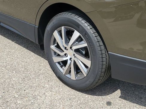 Certified 2024 Chevrolet Equinox LT FWD image 36