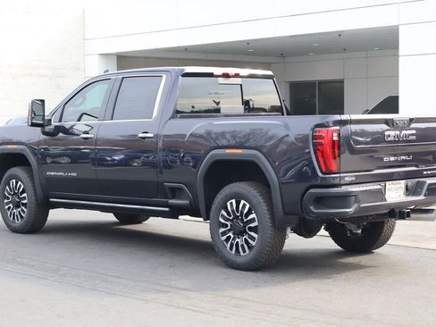 New 2025 GMC Sierra 3500 Denali Ultimate image 6