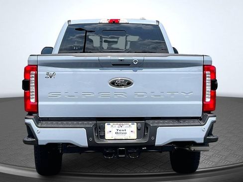 New 2026 Ford F250 Lariat w/ Black Appearance Package AWD/4WD image 4