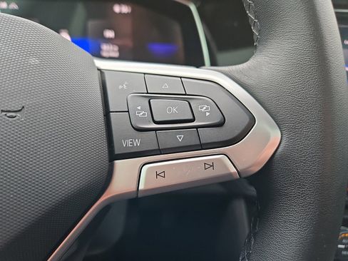 Used 2023 Volkswagen Jetta SE w/ Panoramic Sunroof Package image 23