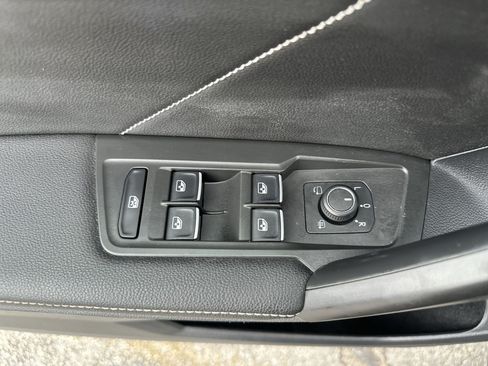 Used 2022 Volkswagen Tiguan SEL R-Line AWD/4WD image 15