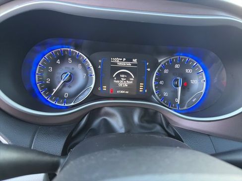 Used 2023 Chrysler Voyager LX FWD image 29