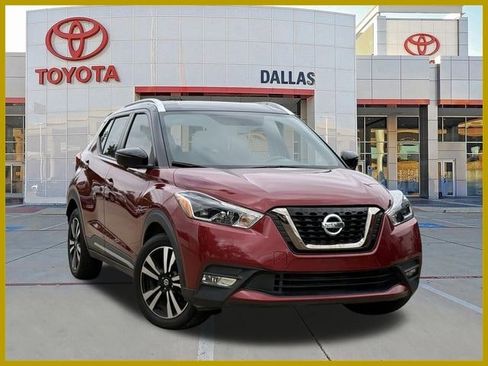 Used 2019 Nissan Kicks SR w/ SR Premium Package FWD image 1