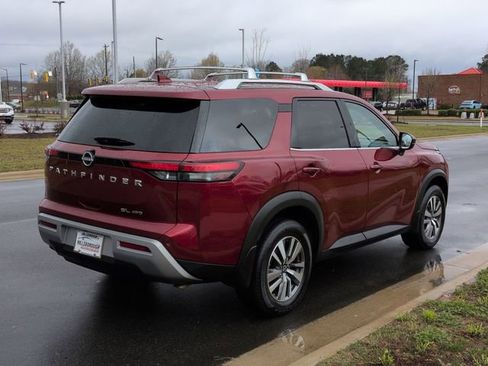 Used 2023 Nissan Pathfinder SL image 13