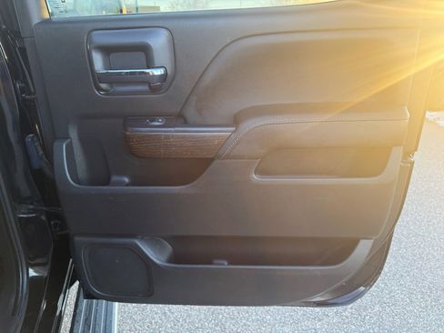 Used 2017 GMC Sierra 1500 Denali w/ Denali Ultimate Package image 16