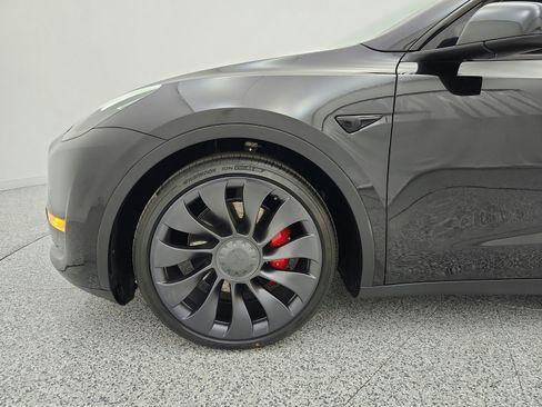 Used 2022 Tesla Model Y Performance AWD/4WD image 17