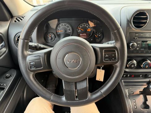 Used 2015 Jeep Patriot High Altitude AWD/4WD image 22