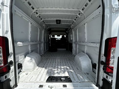 Used 2025 RAM ProMaster 2500 w/ Convenience Group FWD image 30
