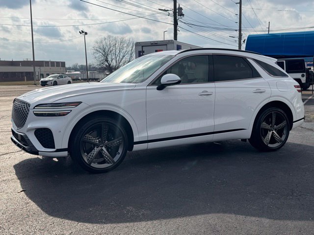 Used 2023 Genesis GV70 3.5T Sport w/ Sport Prestige Package AWD/4WD image 3