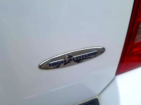 Used 2016 Jeep Patriot High Altitude image 2