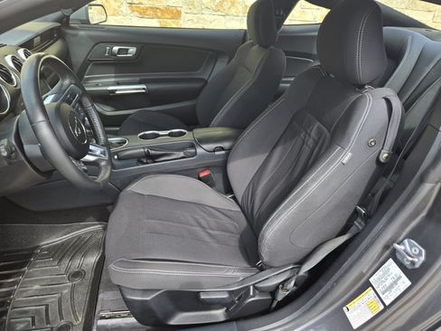 Used 2021 Ford Mustang Coupe RWD image 5
