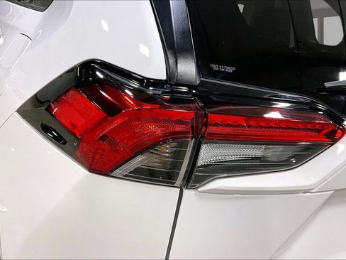 Used 2025 Toyota RAV4 LE AWD/4WD image 23