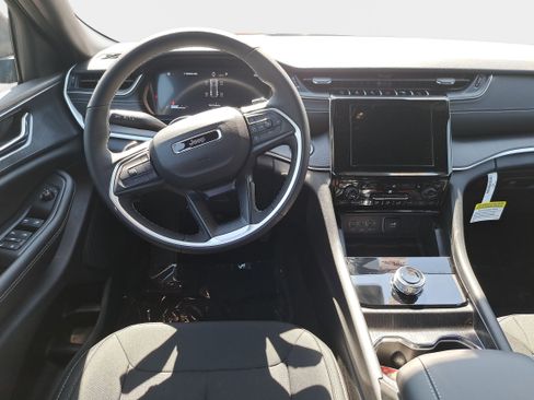 New 2026 Jeep Grand Cherokee Laredo X AWD/4WD image 16
