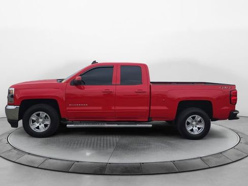 Used 2018 Chevrolet Silverado 1500 LT image 2