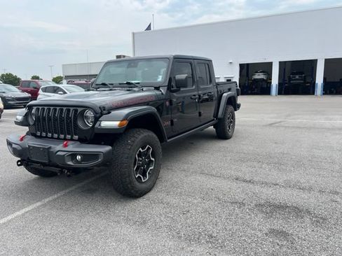 Used 2020 Jeep Gladiator Rubicon w/ Advanced Safety Group AWD/4WD image 3