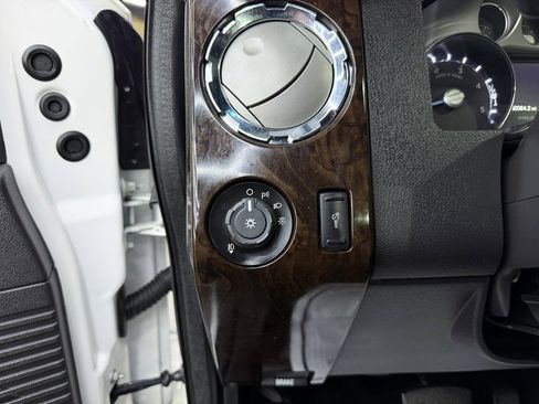 Used 2015 Ford F350 Platinum w/ Platinum Package image 12