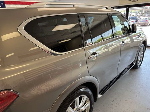 Used 2014 INFINITI QX80 2WD w/ Deluxe Touring Package image 11