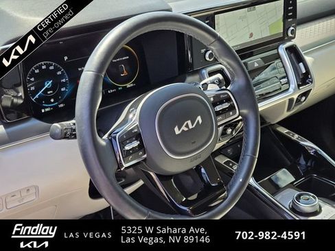 Certified 2023 Kia Sorento SX Prestige AWD/4WD image 25