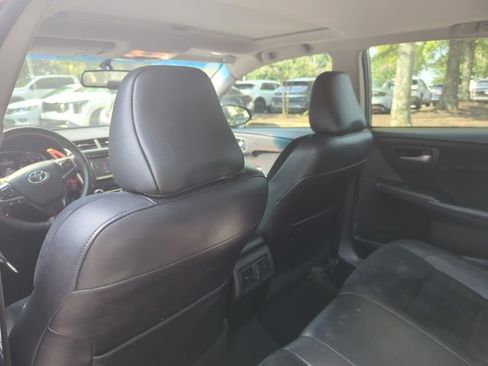 Used 2017 Toyota Camry XSE w/ Moonroof Package FWD image 21