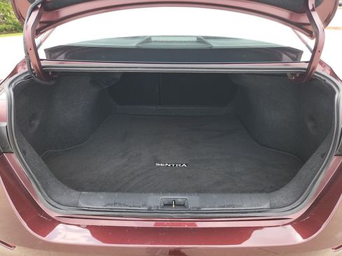 Used 2025 Nissan Sentra SV FWD image 11