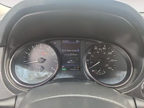 Used 2018 Nissan Rogue SL w/ Premium Package AWD/4WD image 20