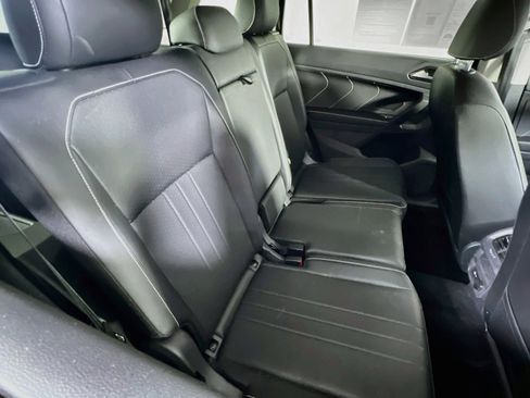 Used 2023 Volkswagen Tiguan SE FWD image 25