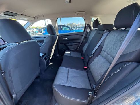 Used 2025 Nissan Rogue SV FWD image 28