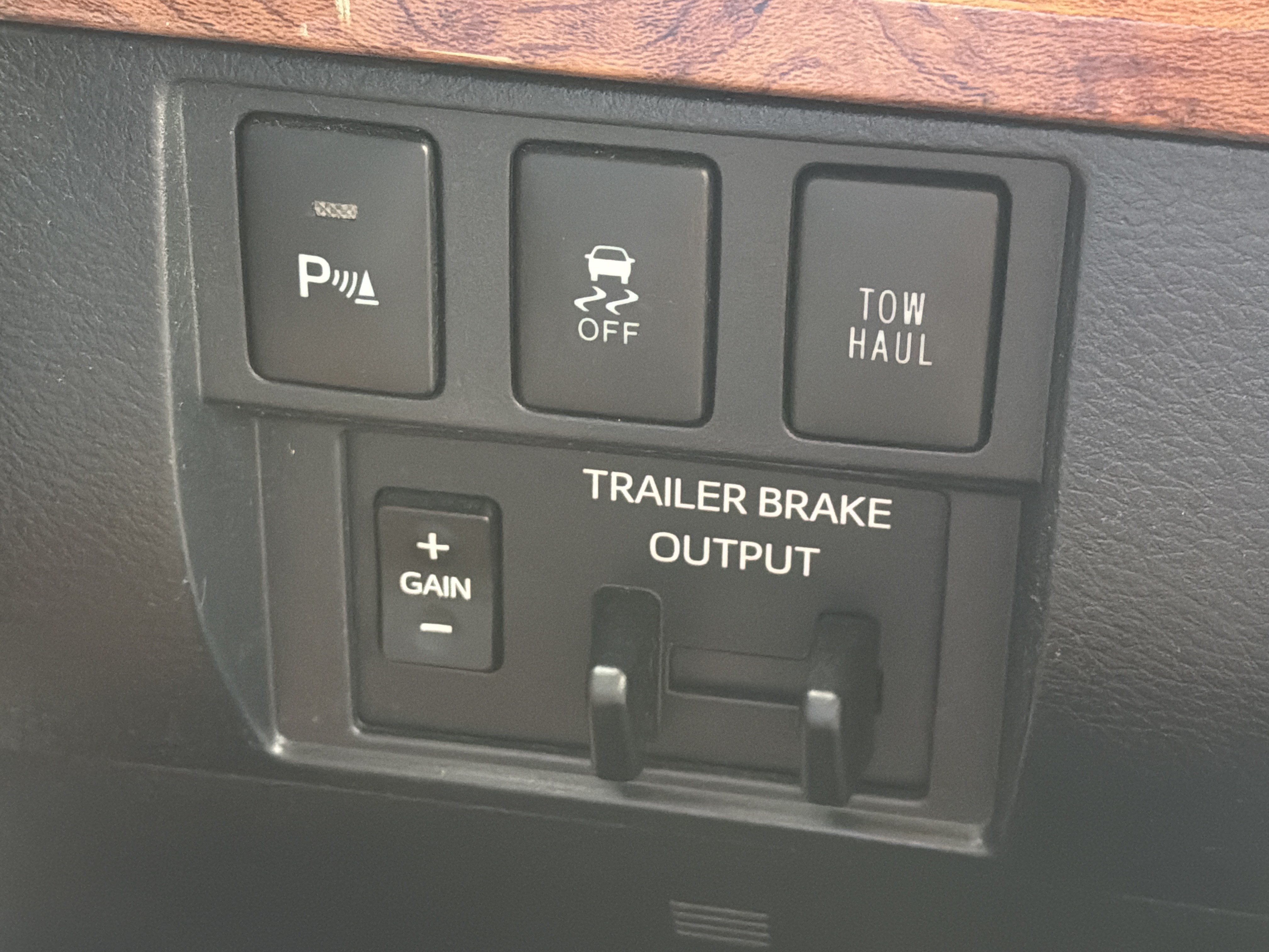 Used 2018 Toyota Tundra 1794 Edition AWD/4WD image 17