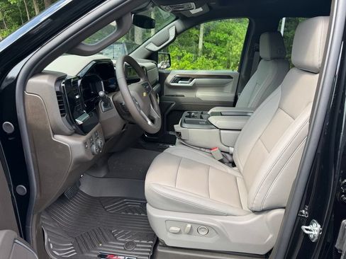 New 2026 Chevrolet Silverado 1500 LT w/ Leather Package AWD/4WD image 12