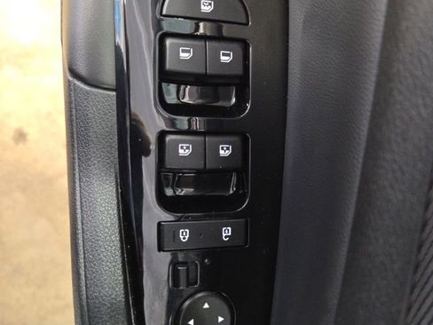 Used 2025 Kia Sportage SX image 22