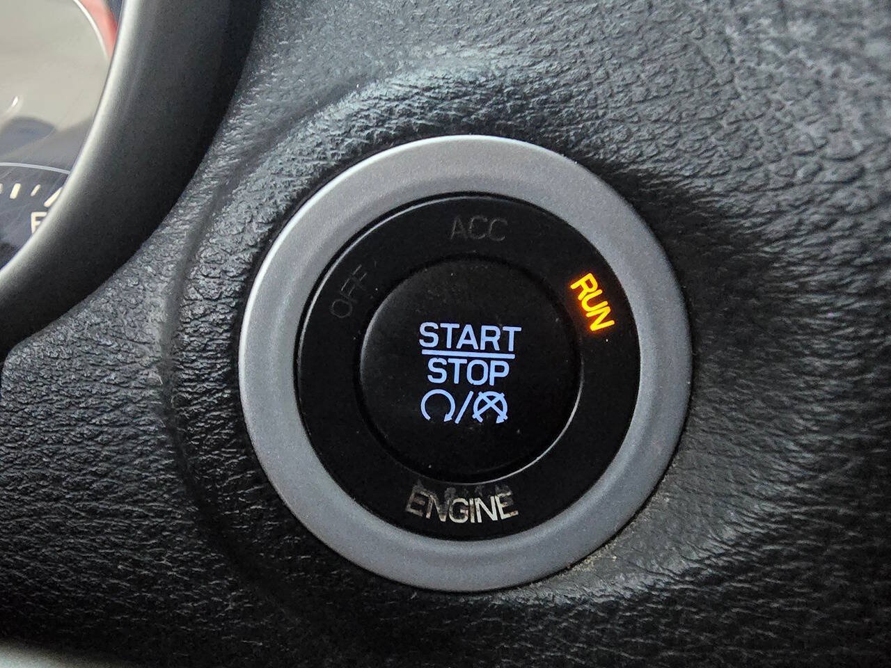Used 2016 Dodge Journey SXT FWD image 32