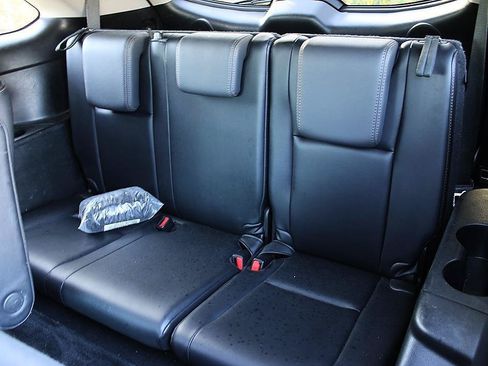 Used 2015 Toyota Highlander Limited AWD/4WD image 12