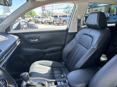 Used 2023 Honda HR-V EX-L image 15