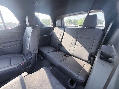 Used 2023 Chevrolet Traverse RS AWD/4WD image 8