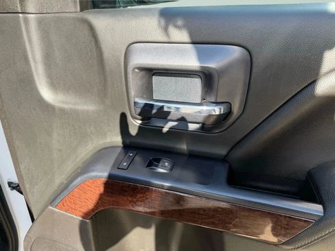 Used 2018 GMC Sierra 1500 SLE w/ SLE Value Package image 18