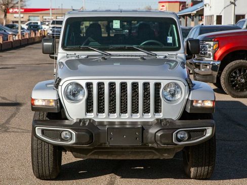 Used 2023 Jeep Gladiator Overland image 3